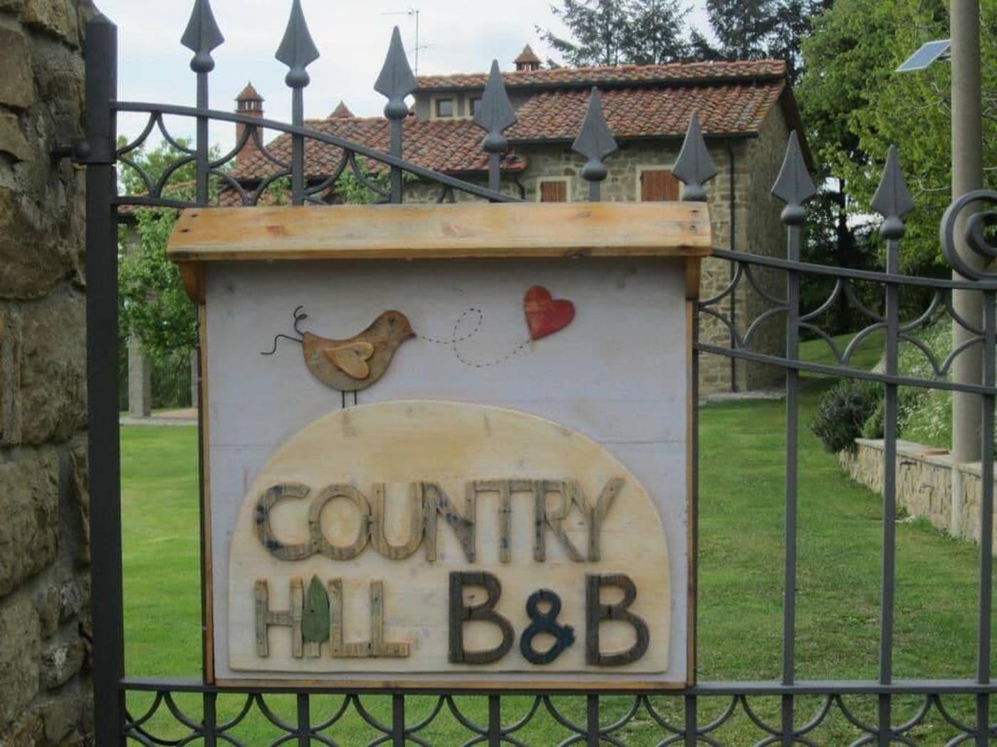 Bed-And-Breakfast-Country-Hill-General-view-4