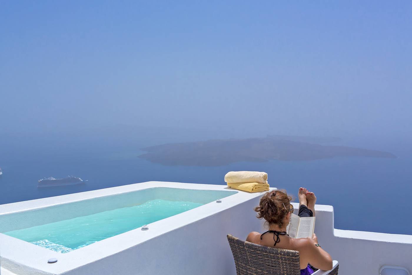 Avianto-Luxury-Suites-Room-31