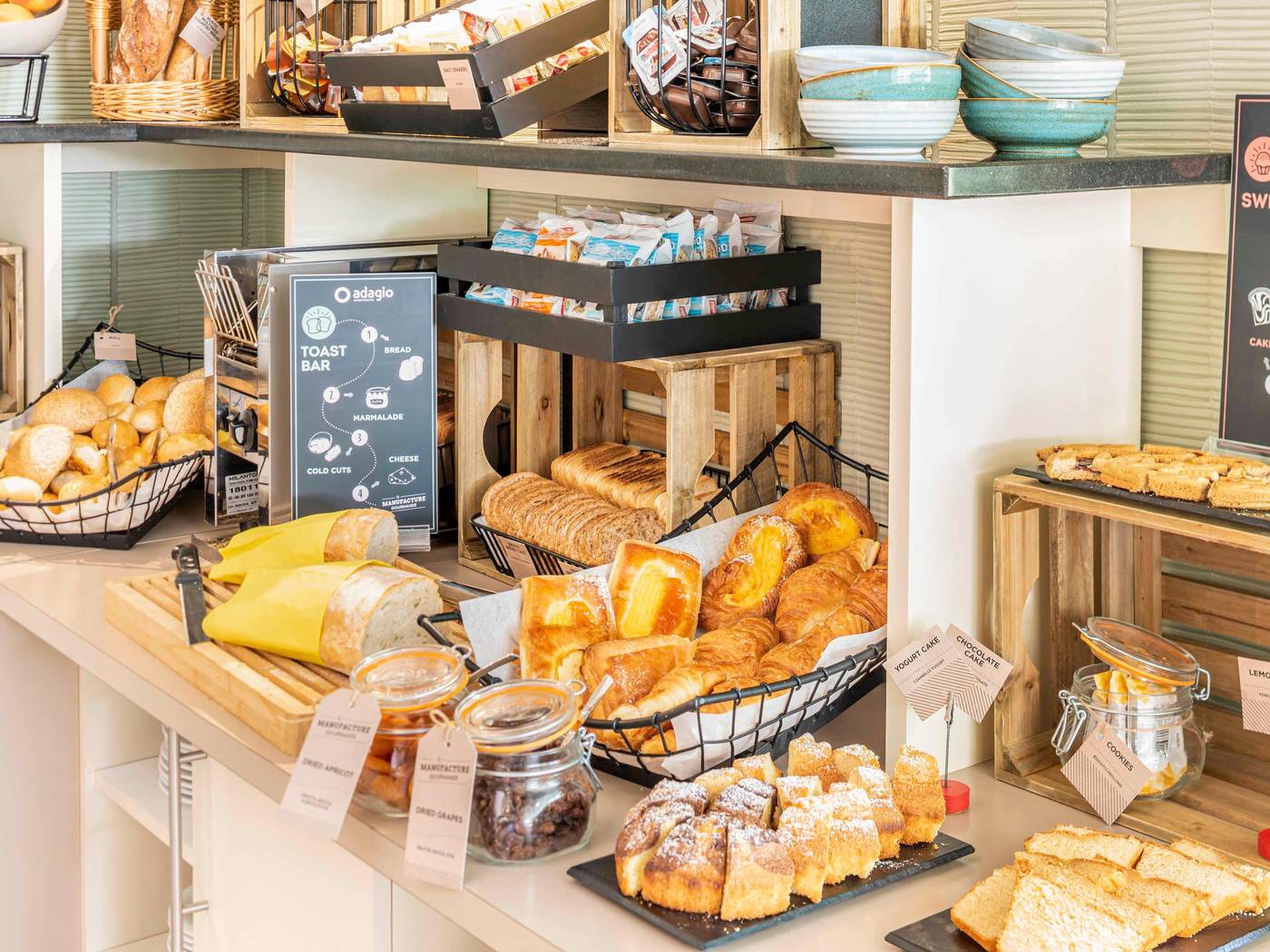 Aparthotel-Adagio-Rome-Vatican-Restaurant-37