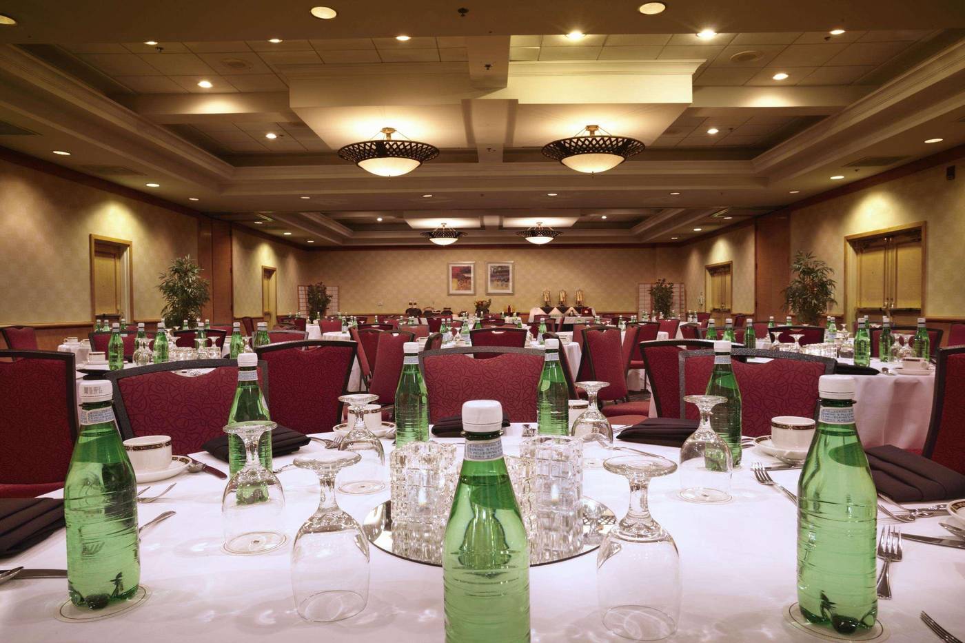 Hilton-Santa-Monica-Hotel---Suites-Conferences-49