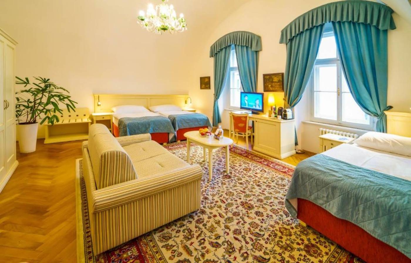 Josephine-Old-Town-Square---Czech-Leading-Hotel-Room-13