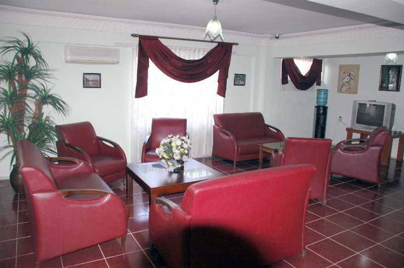 Best-Beach-Hotel-Lobby-11