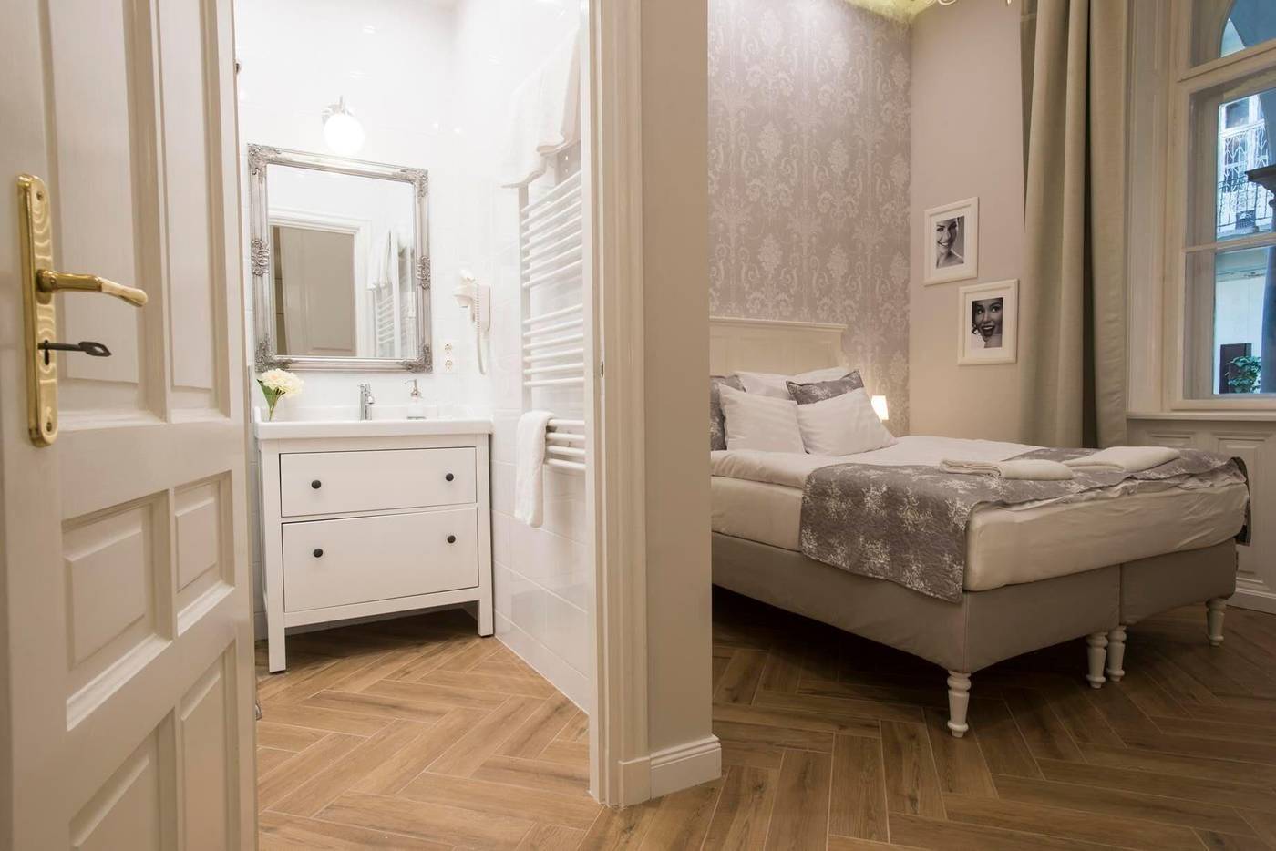 Serenity-Boutique-Budapest-Room-1