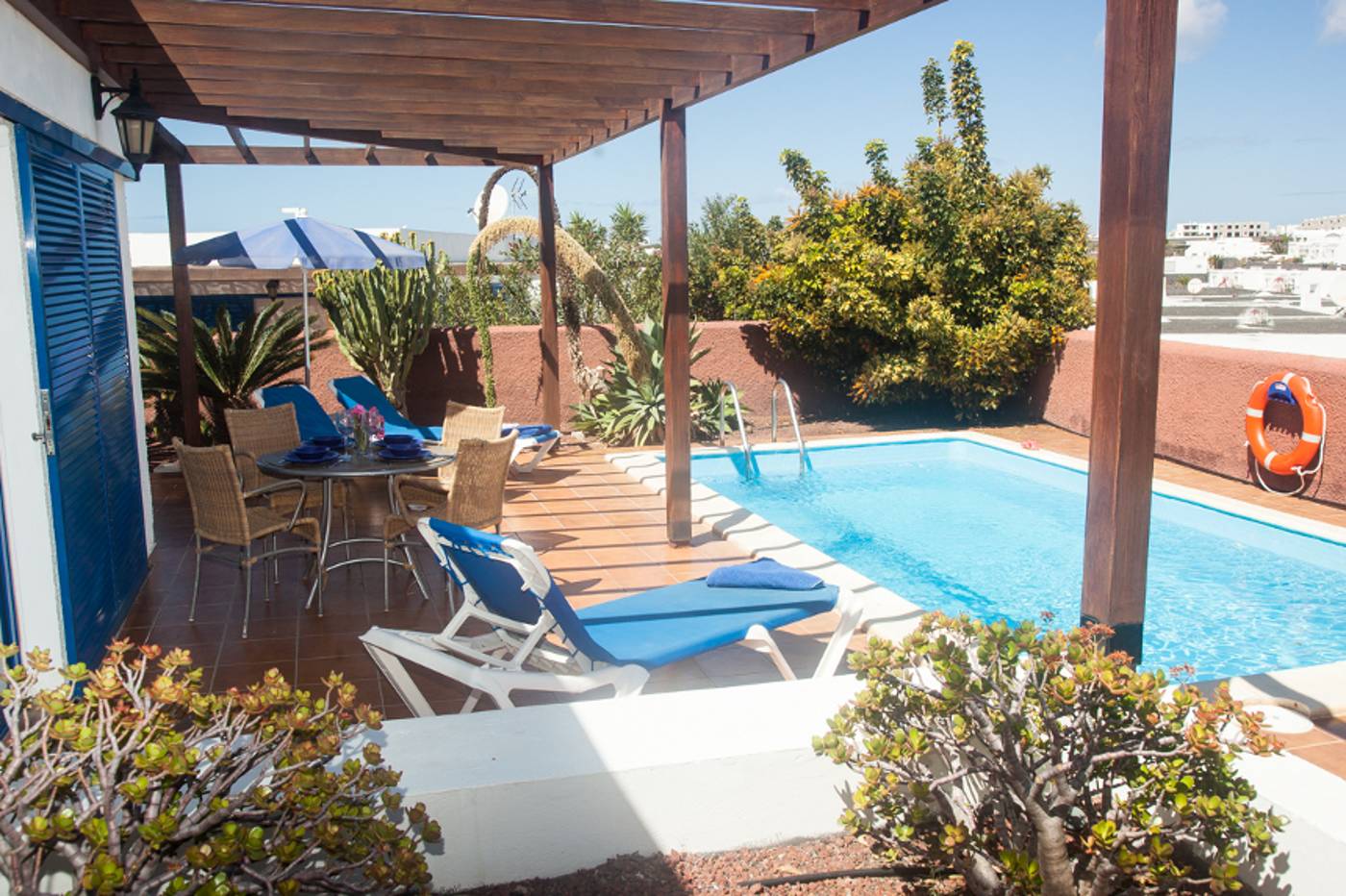 VILLAS-LAS-MARINAS-Pool-4