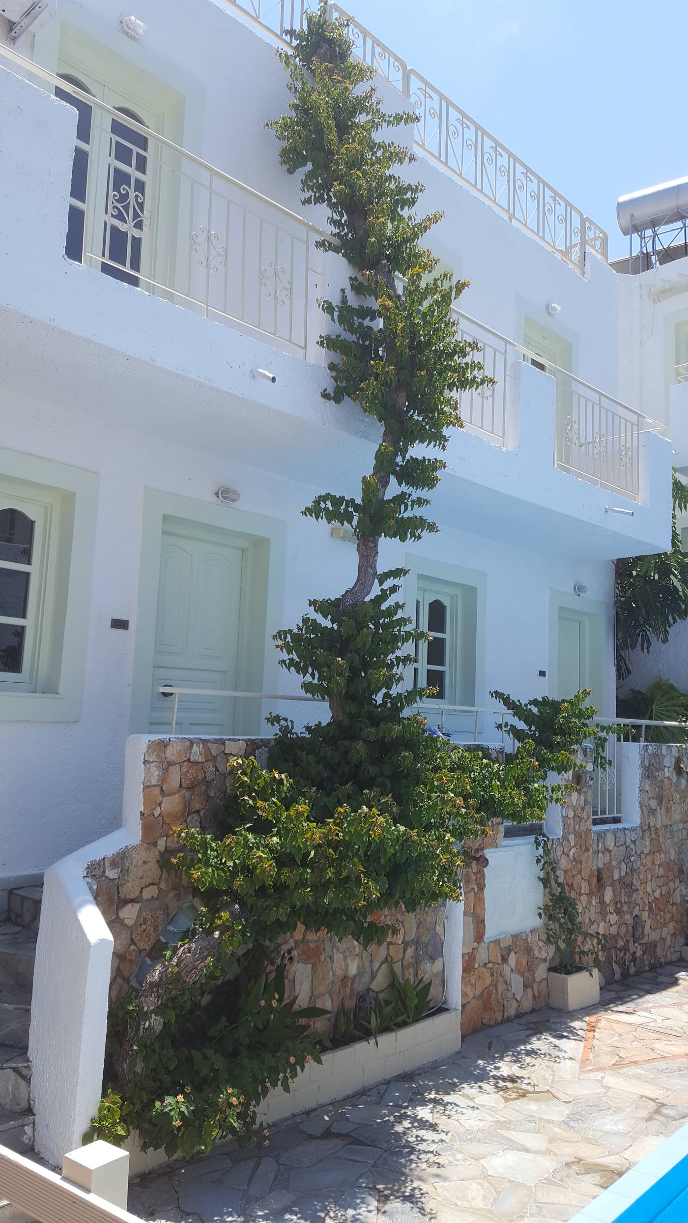 Semiramis-Apartments-General-view-8