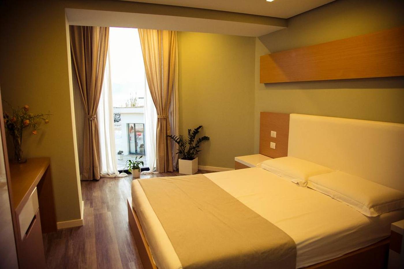 Bologna-Albania-ALBANIA/-Room-9