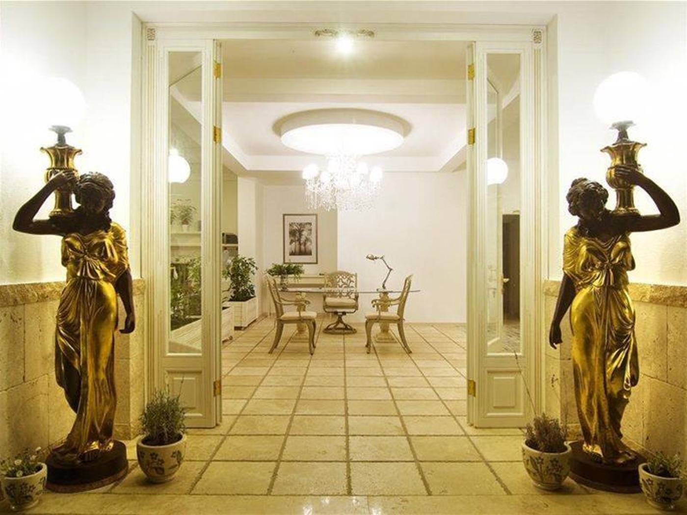 Golden-Gate-General-view-13