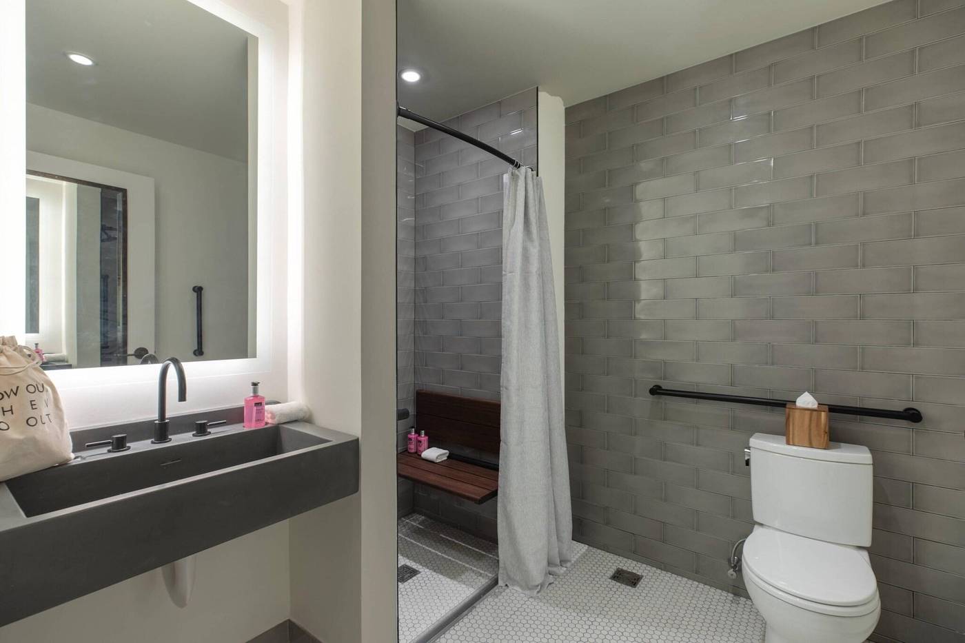 Moxy-NYC-Downtown-Room-46