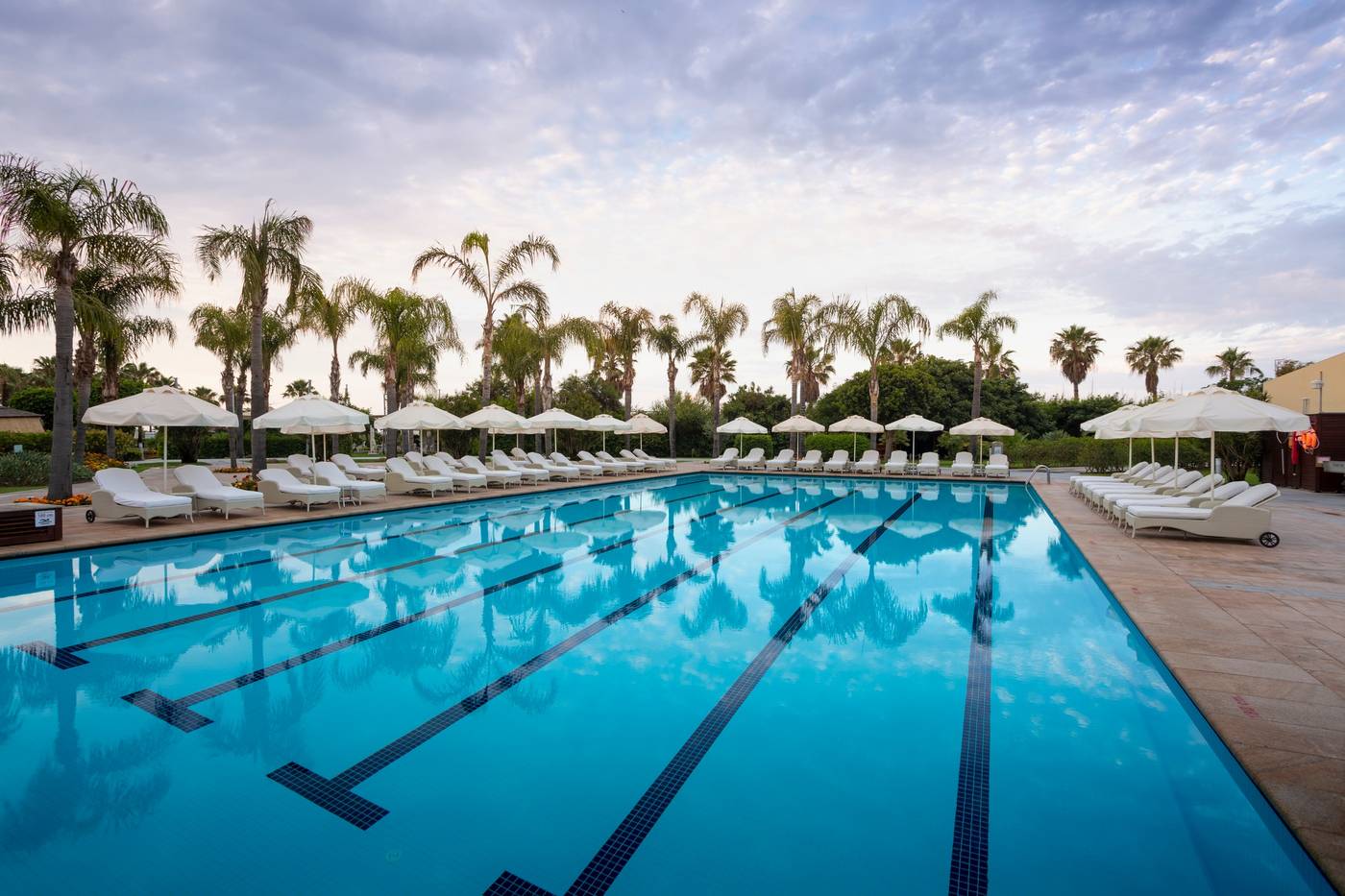 Calista-Luxury-Resort-Pool-13