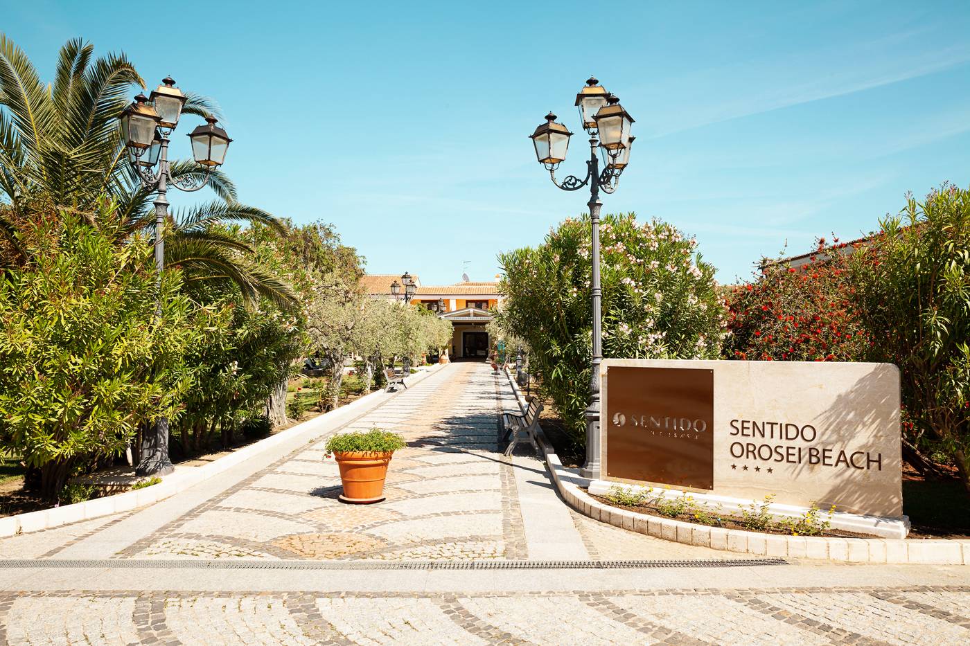 Sentido-Orosei-Beach-Lobby-9