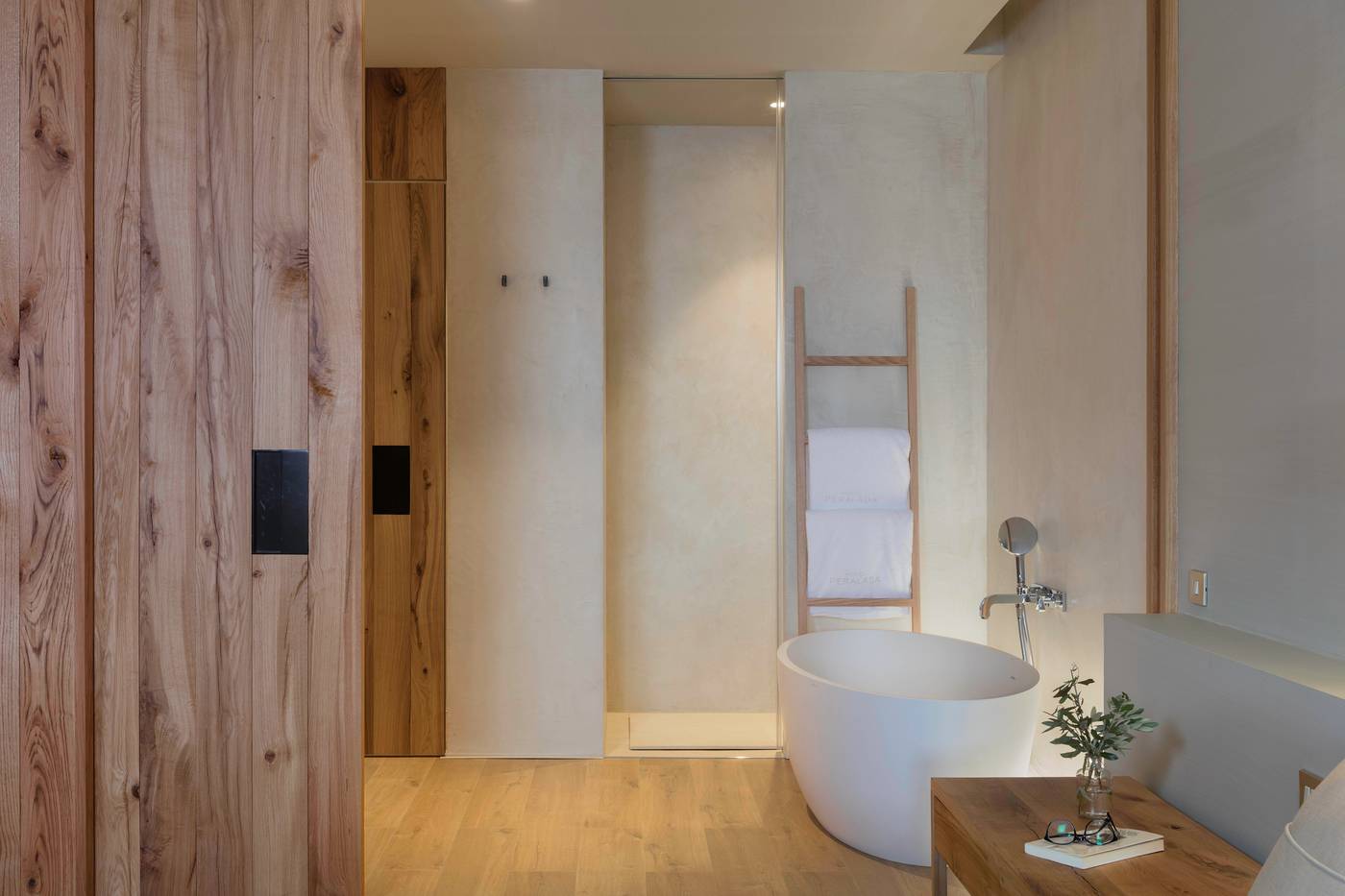 Peralada-Wine-Spa---Golf-Room-35