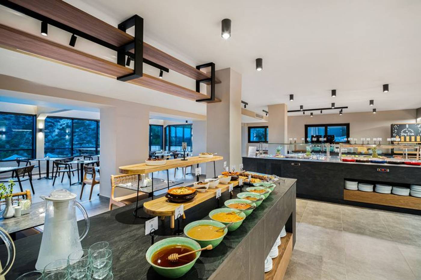 Eden-Rock-Restaurant-48