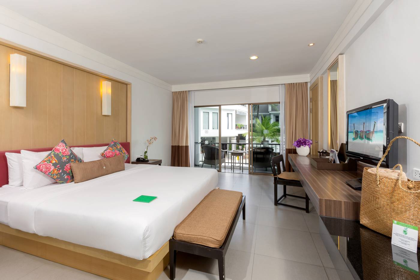 Centara-Sawaddi-Patong-Resort-Room-17