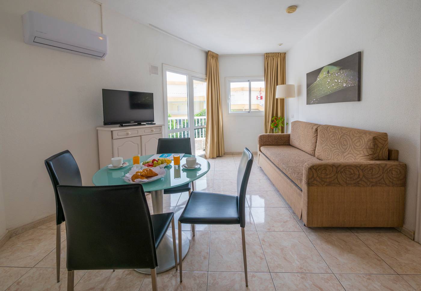 Checkin-Bungalows-Atlantida-Room-18