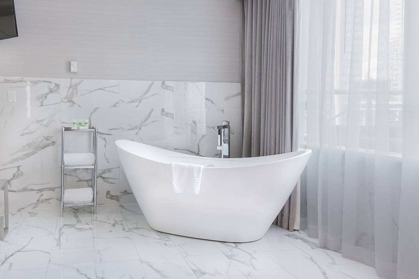 Executive-Plaza-Hotel-Conference-Centre-Coquitlam-BC-Room-33