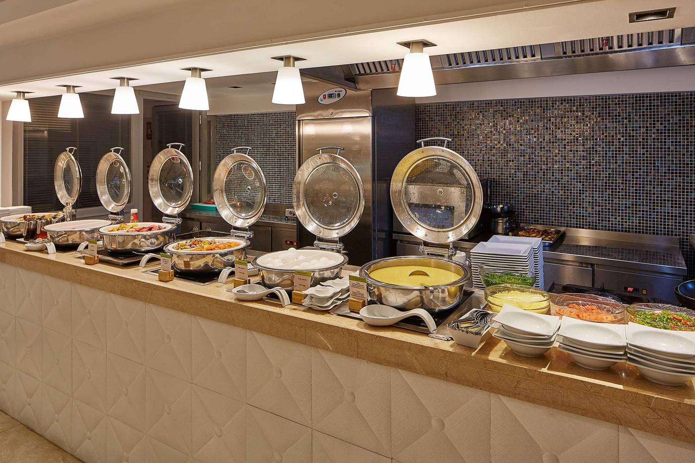 DoubleTree-By-Hilton-Izmir-Alsancak-Room-42