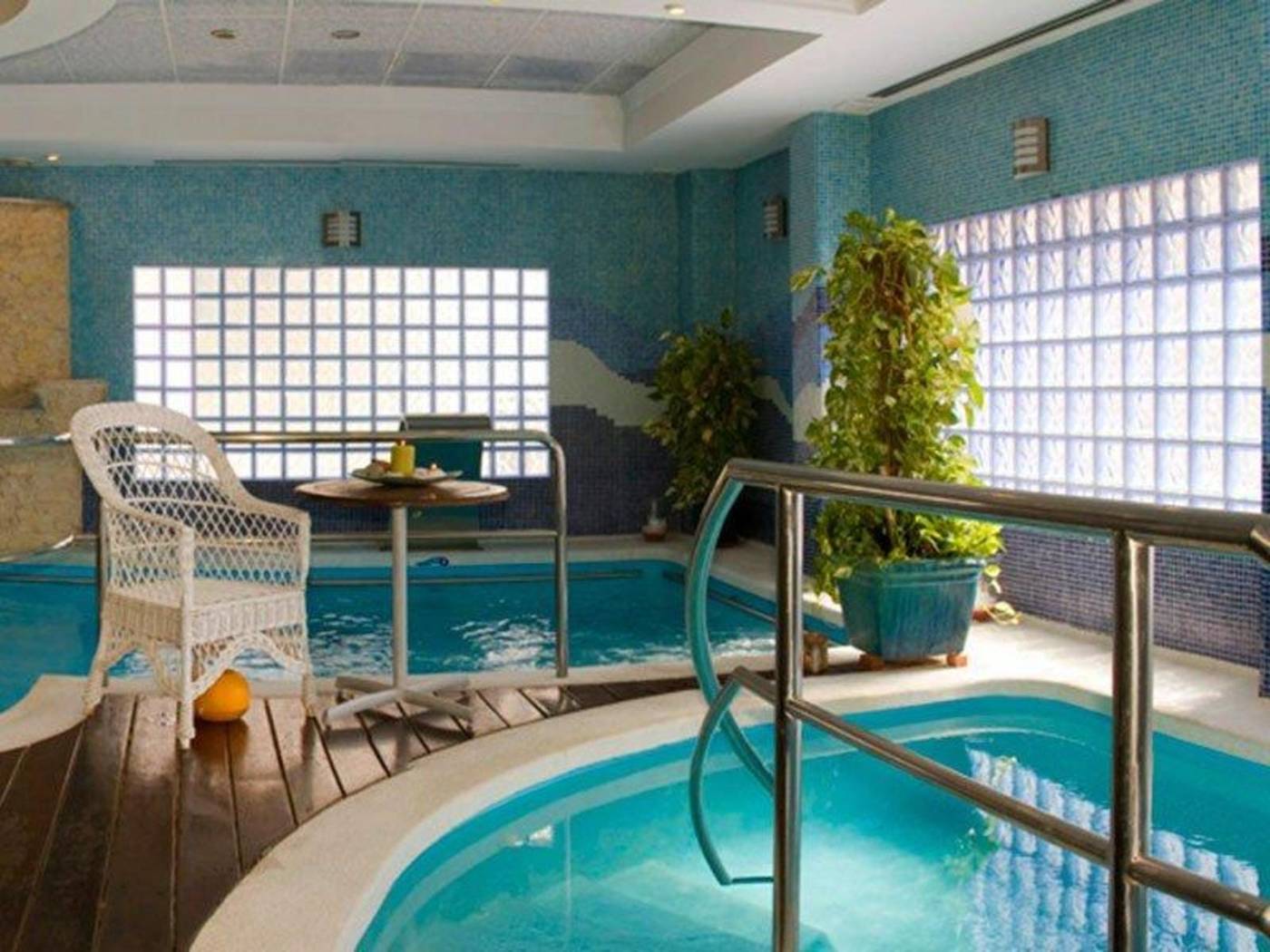 Perla-Marina-Sports-and-Entertainment-25