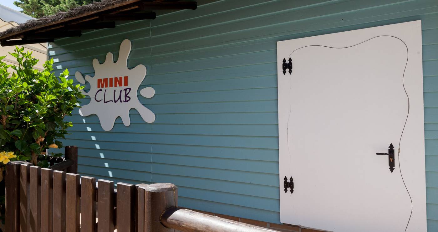 Ramada-Hotel---Suites-by-Wyndham-Costa-del-Sol-Sports-and-Entertainment-80