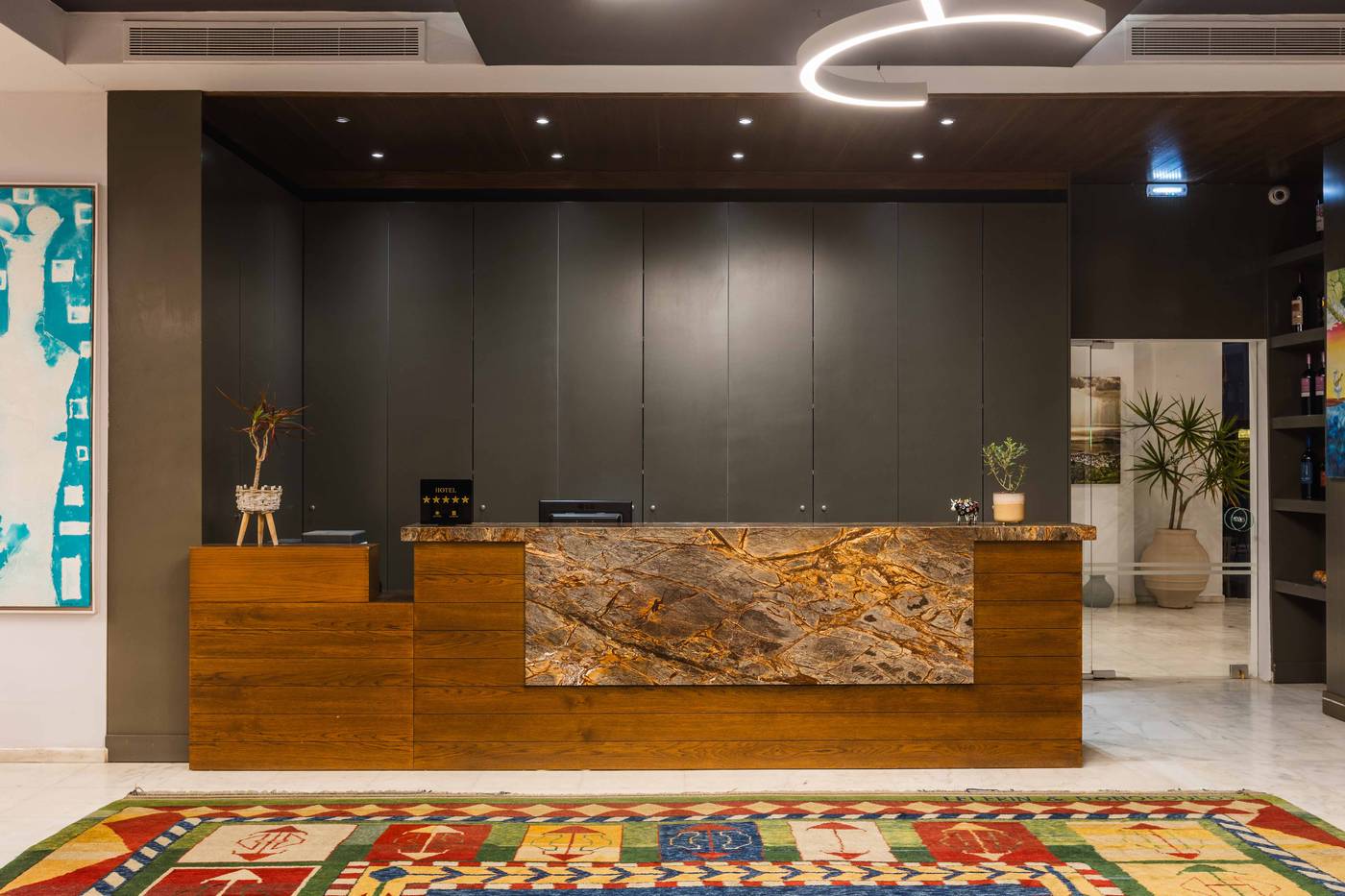 La-Piscine-Art-Hotel---Adult-Only-Lobby-53