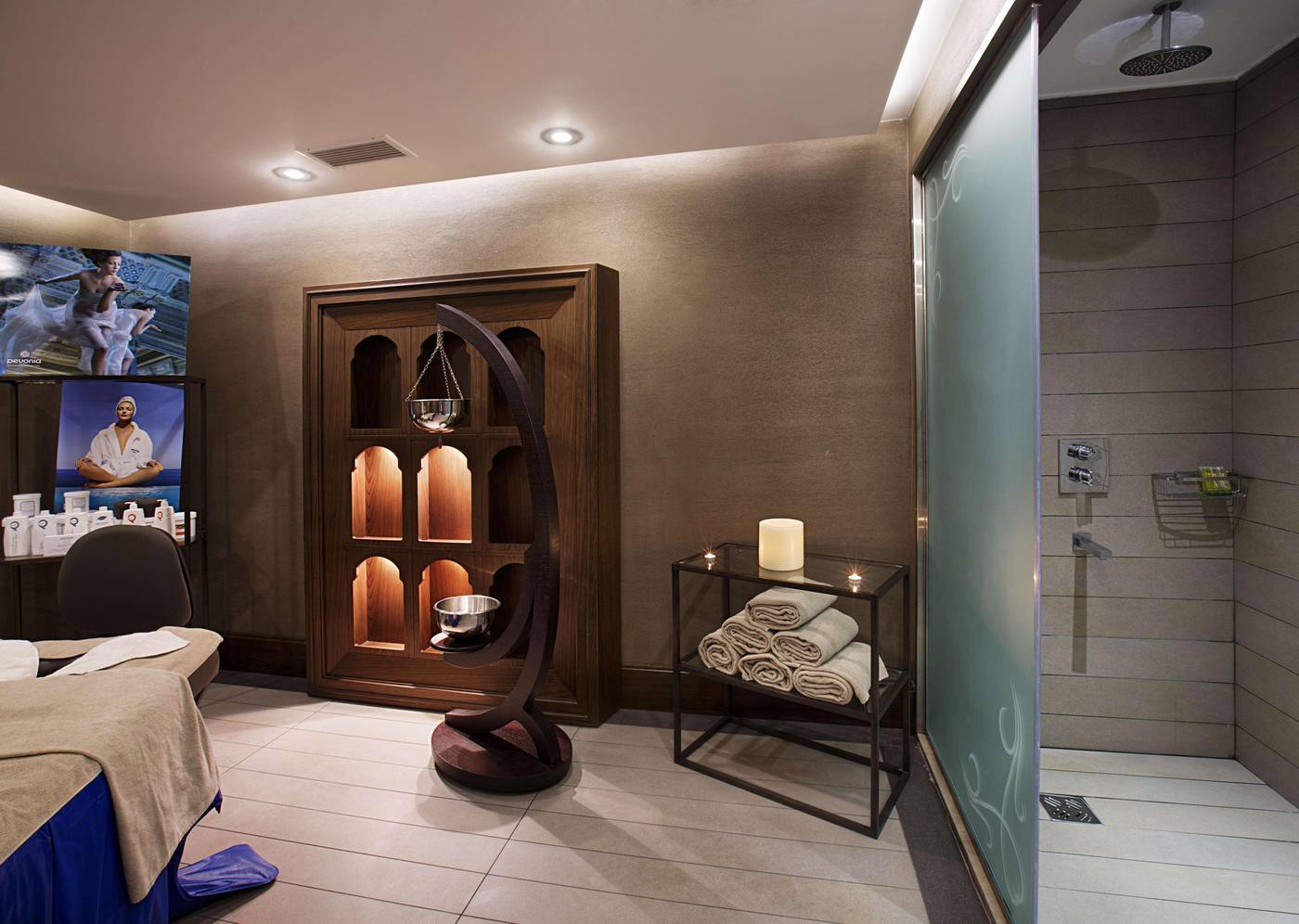 DoubleTree-by-Hilton-Istanbul---Avcilar-Sports-and-Entertainment-32