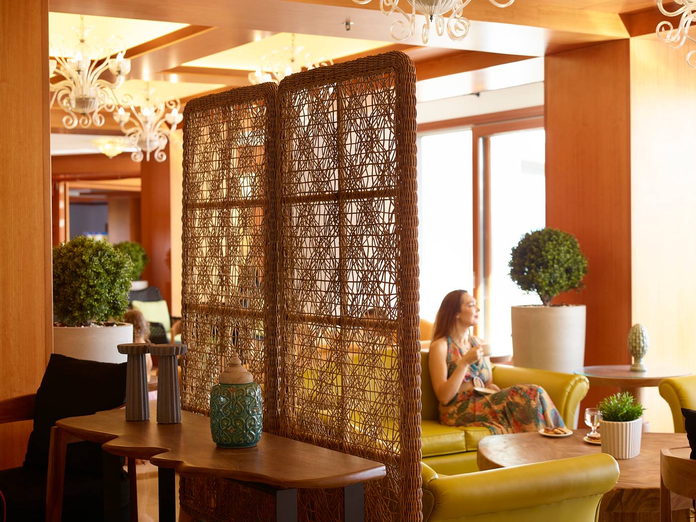 Serita-Beach-Hotel-Lobby-44