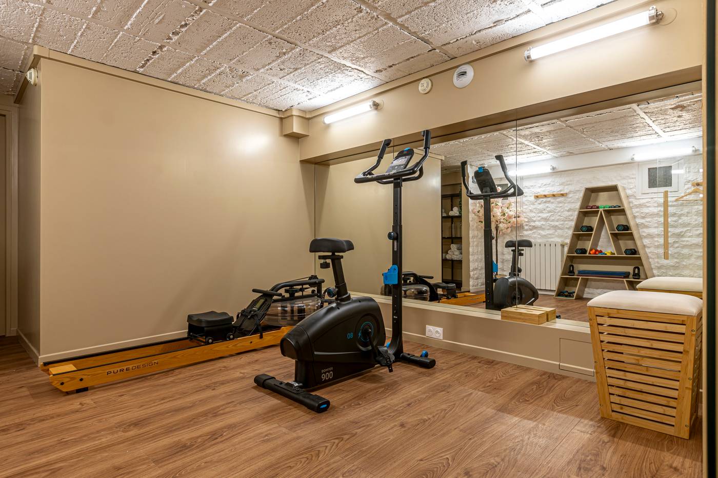 Hotel-Alpha-Paris-Eiffel-by-Patrick-Hayat-Sports-and-Entertainment-68