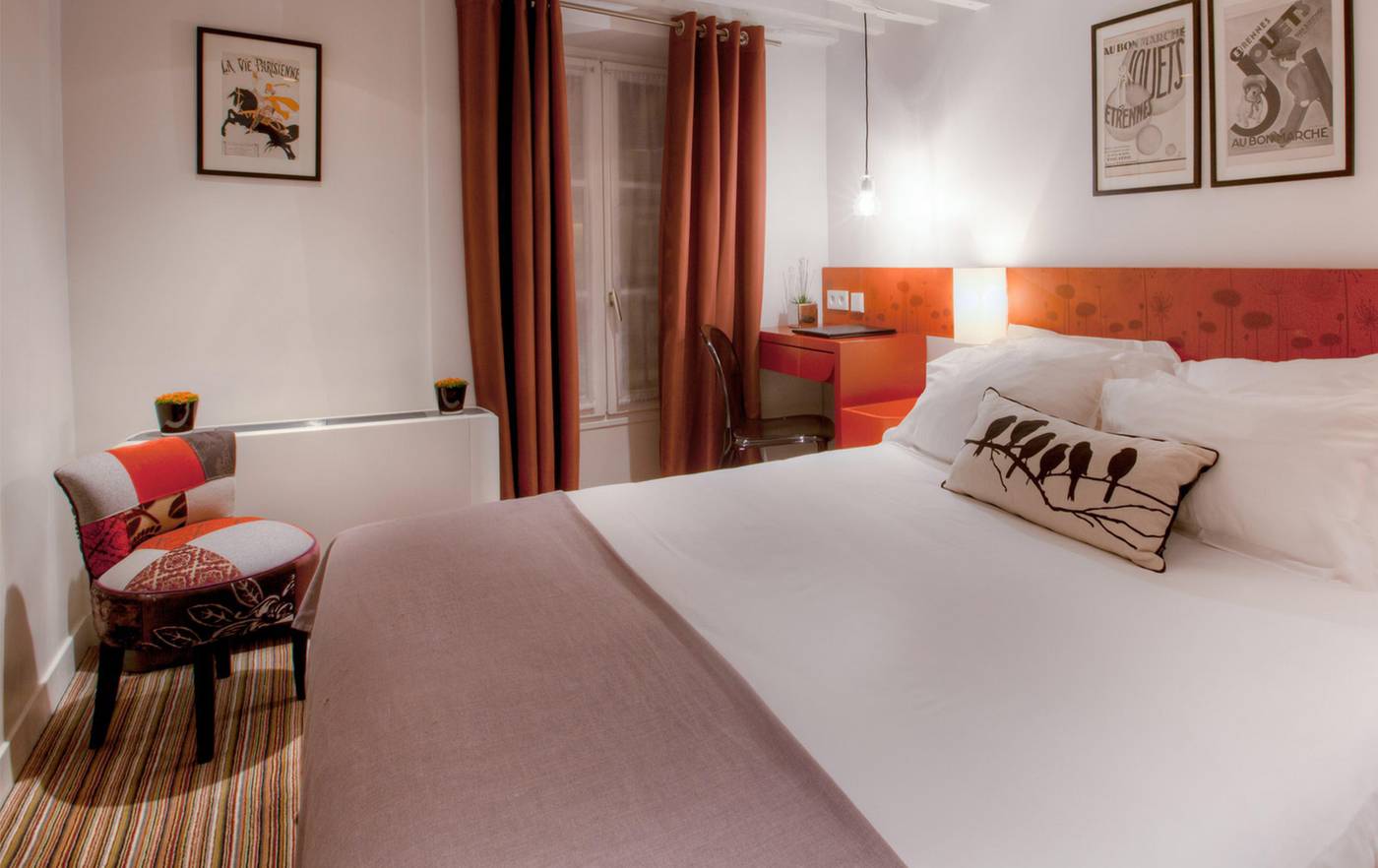 Hotel-Sevres-Saint-Germain-Room-16