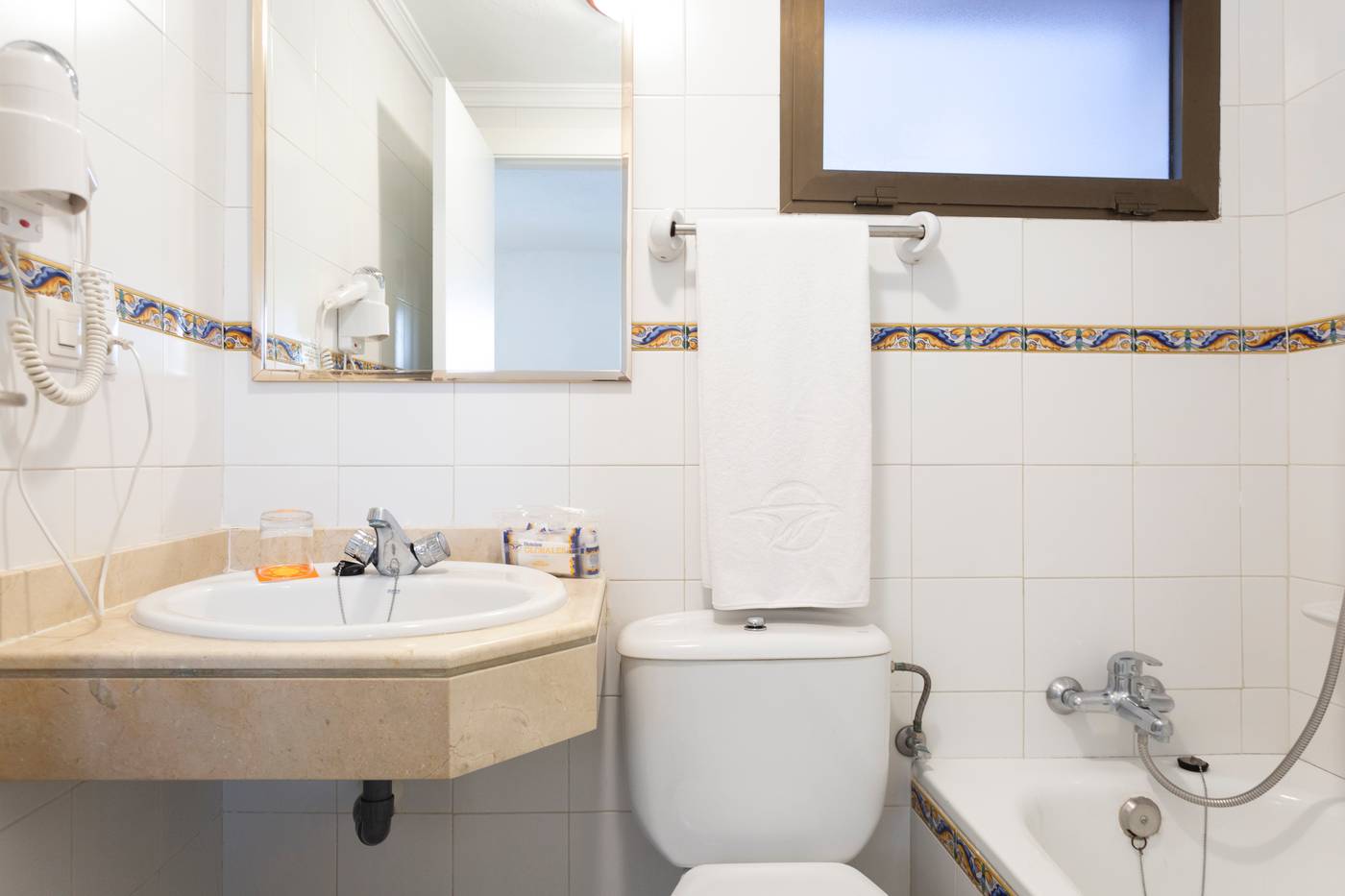 Hotel-Globales-Cortijo-Blanco-Room-25