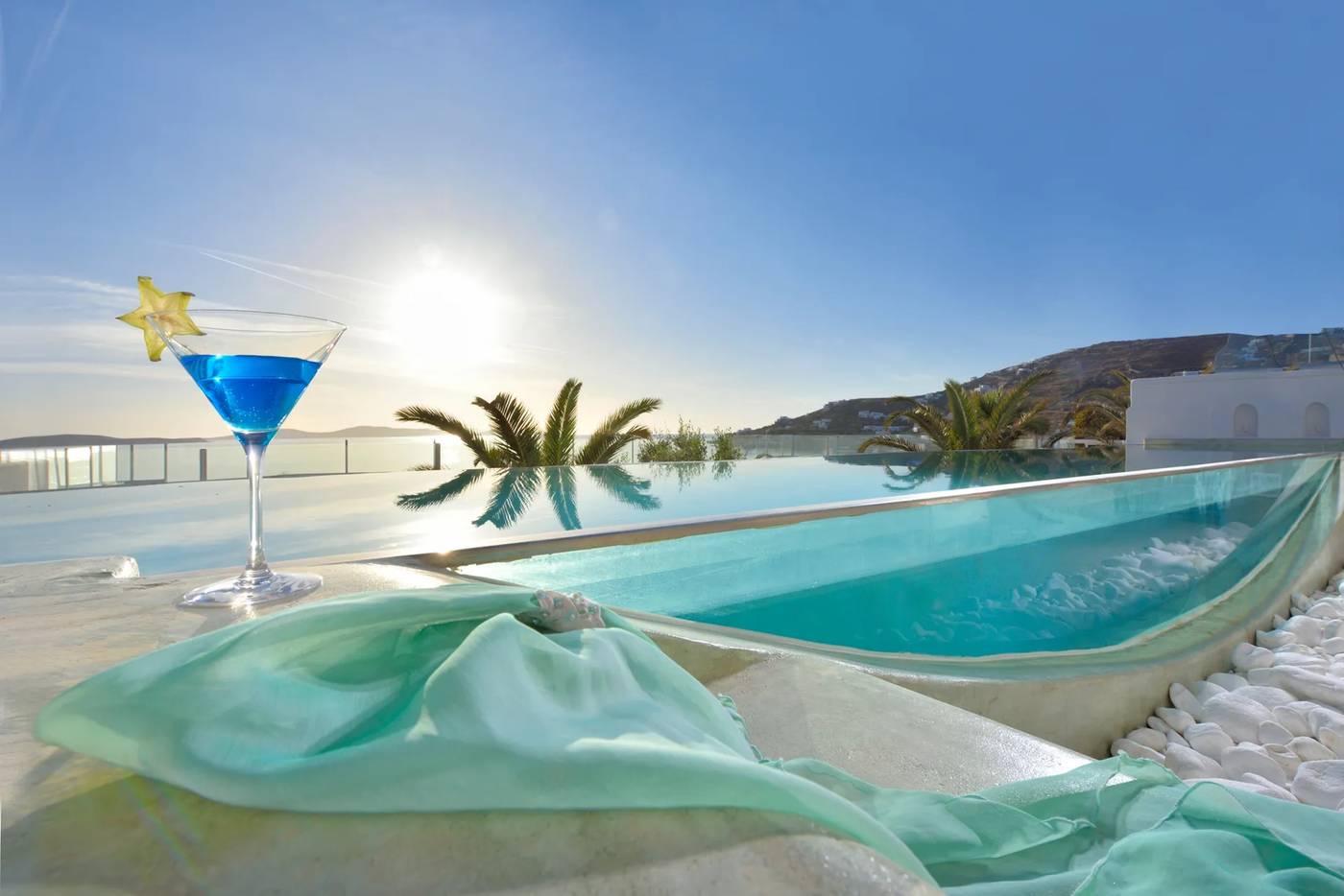 Saint-John-Hotel-Villas---Spa-Room-8