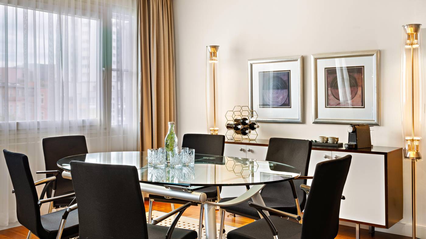 Crowne-Plaza-Berlin-City-Centre-Room-44