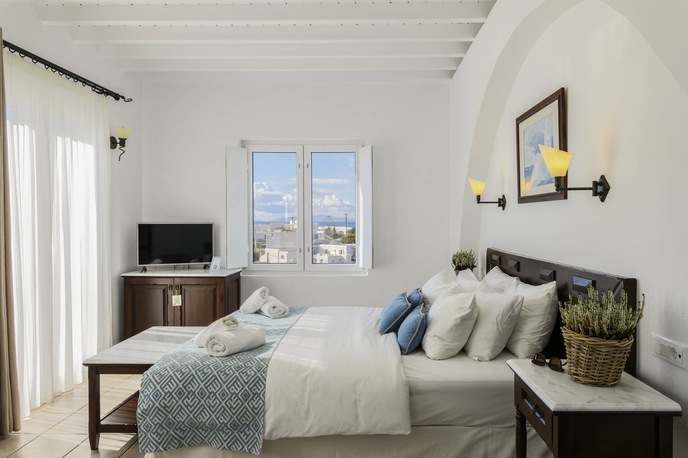 Pelican-Bay---Art-Hotel-Room-31