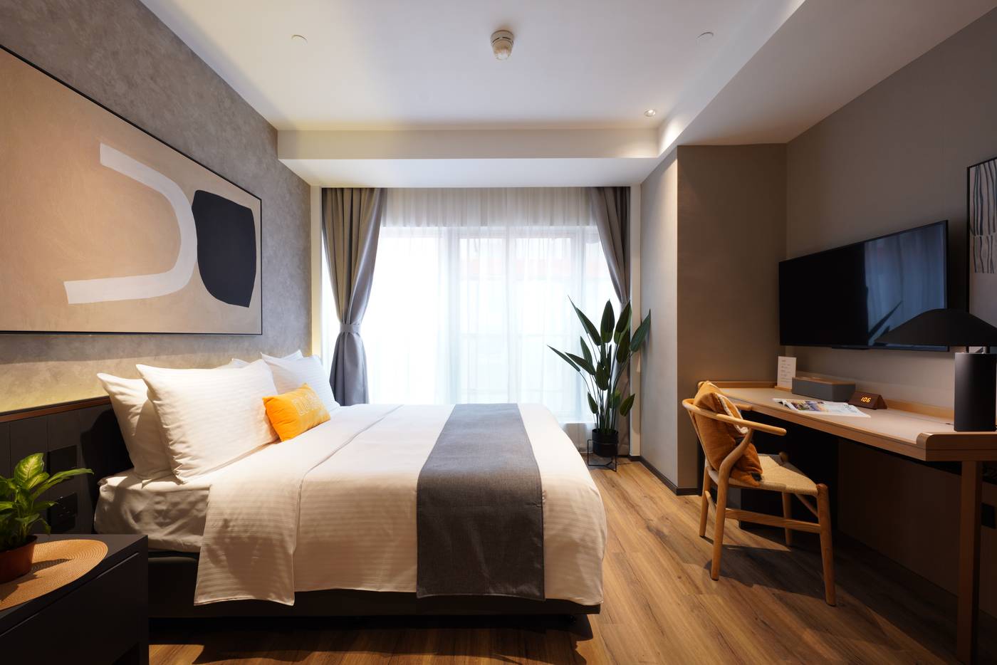 Dash-Living-On-Prat-Room-21