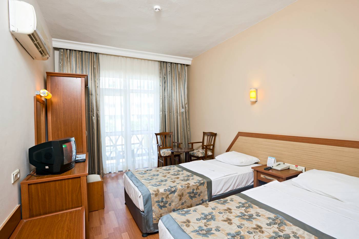 Titan-Garden-Hotel-Room-20