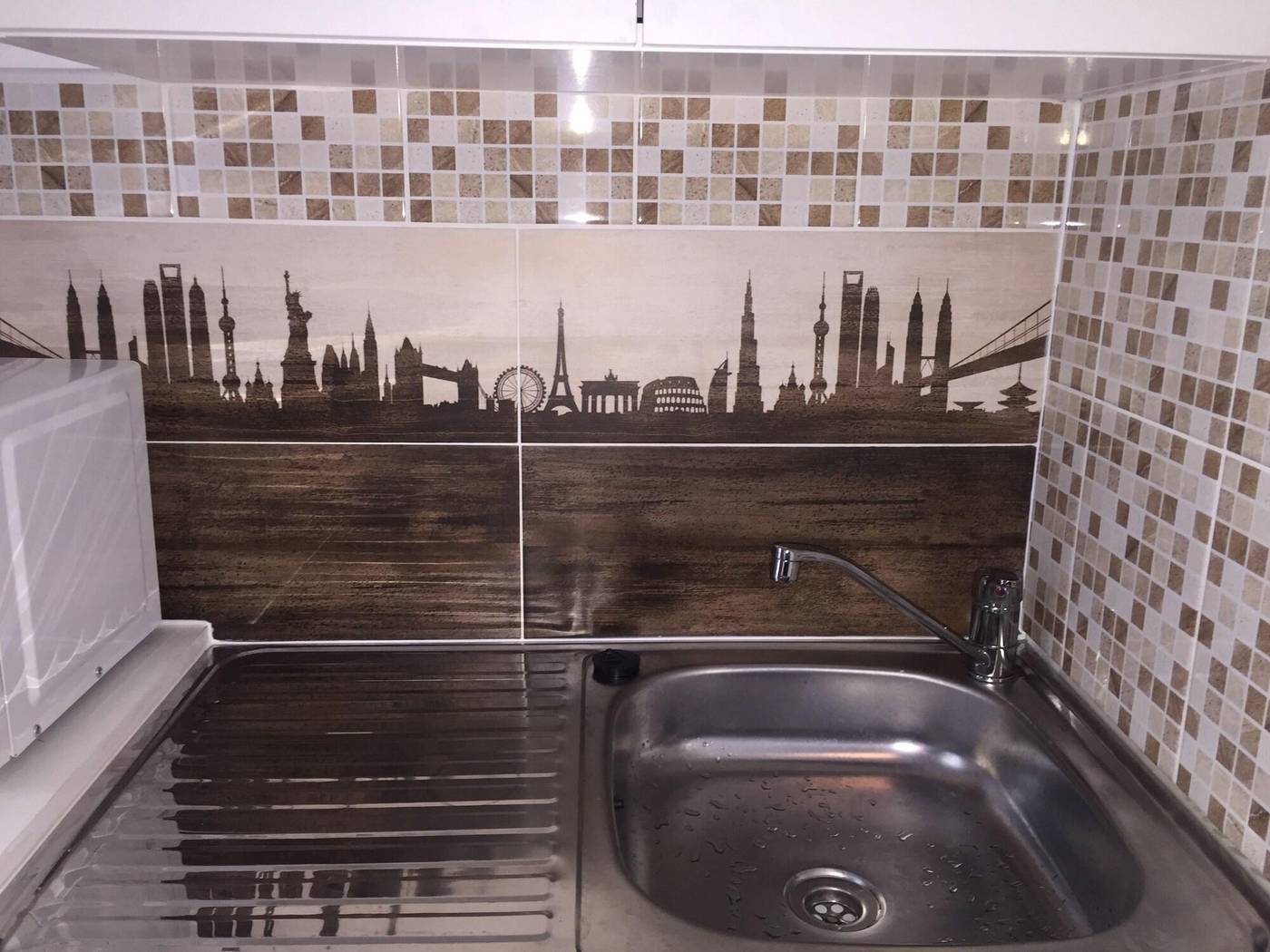 Omega-Guesthouse-Budapest-Room-13