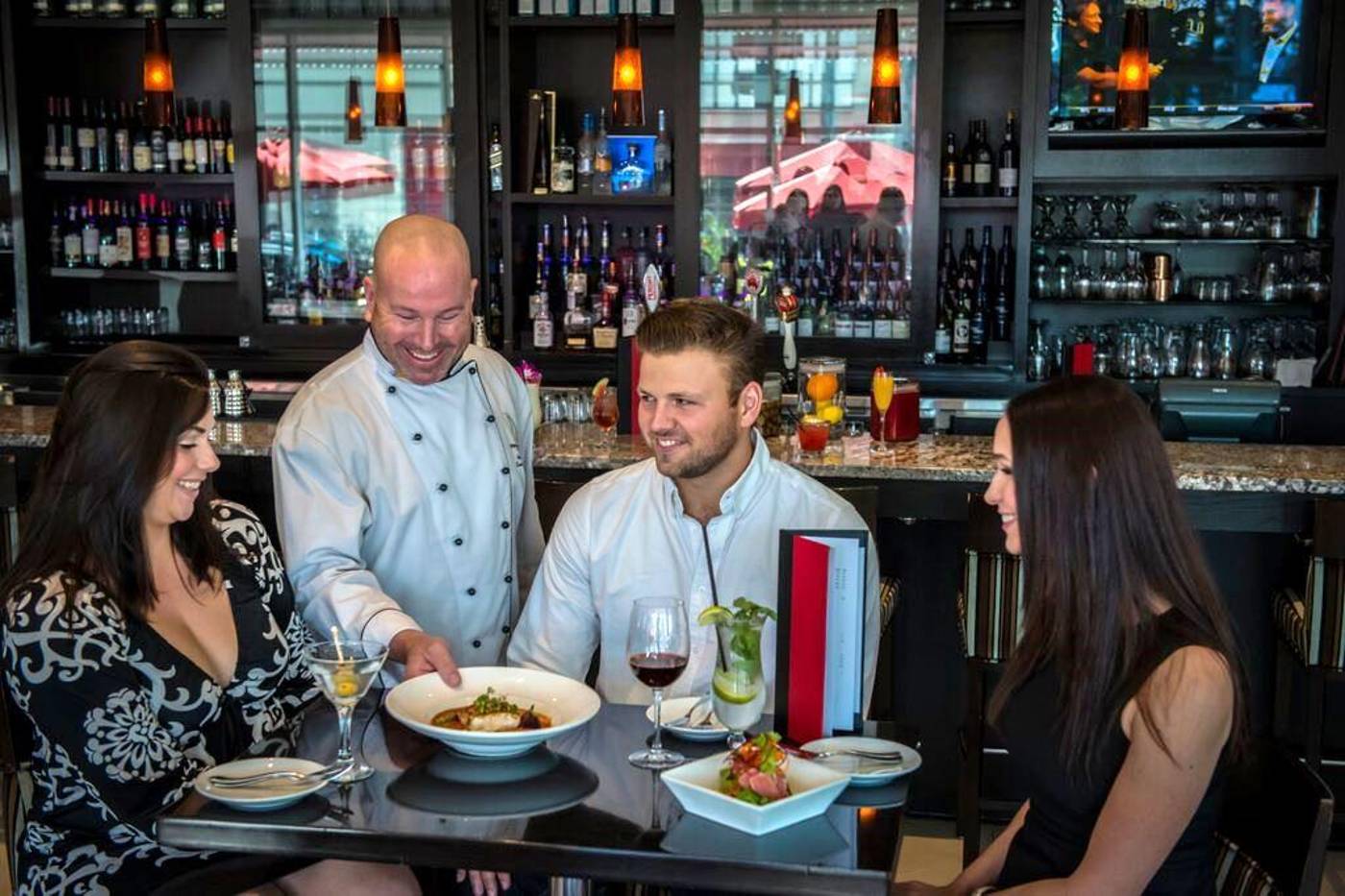 Pinnacle-Hotel-at-the-Pier-Restaurant-32