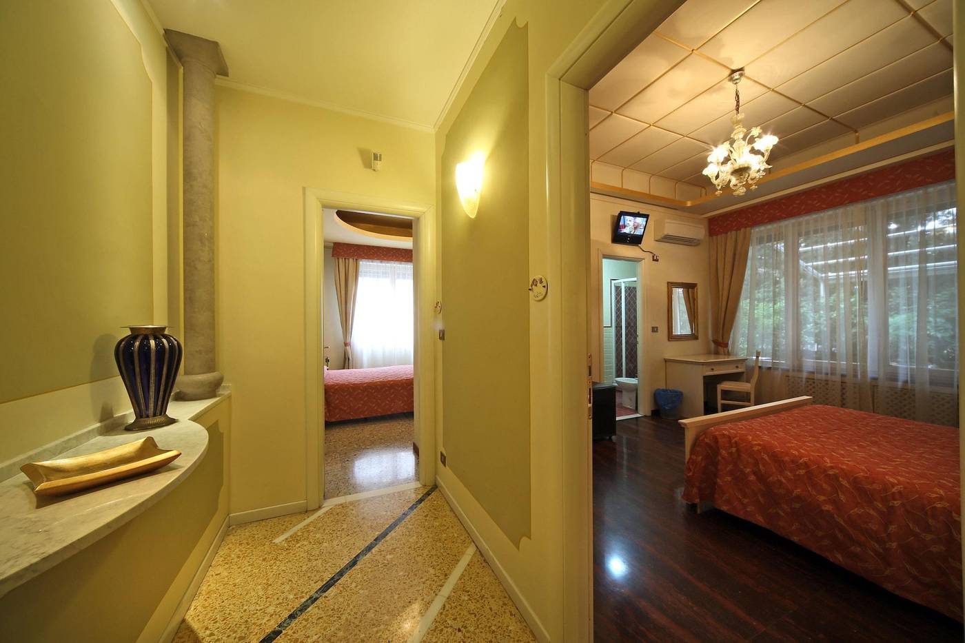 Bed and Breakfast La Terrazza-Italy-BRESCIA -Room-5