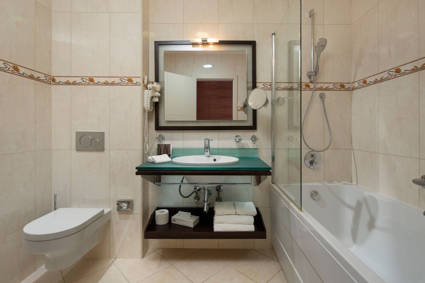 Hotel-Royal-Ariston-Room-33