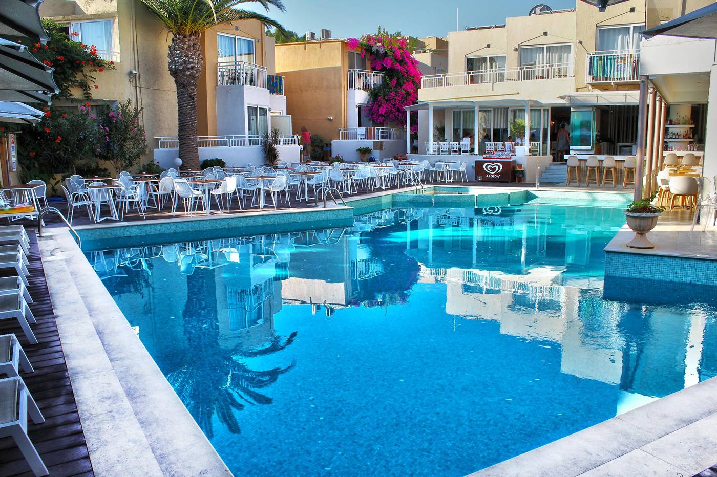 Nefeli-Hotel-Pool-2