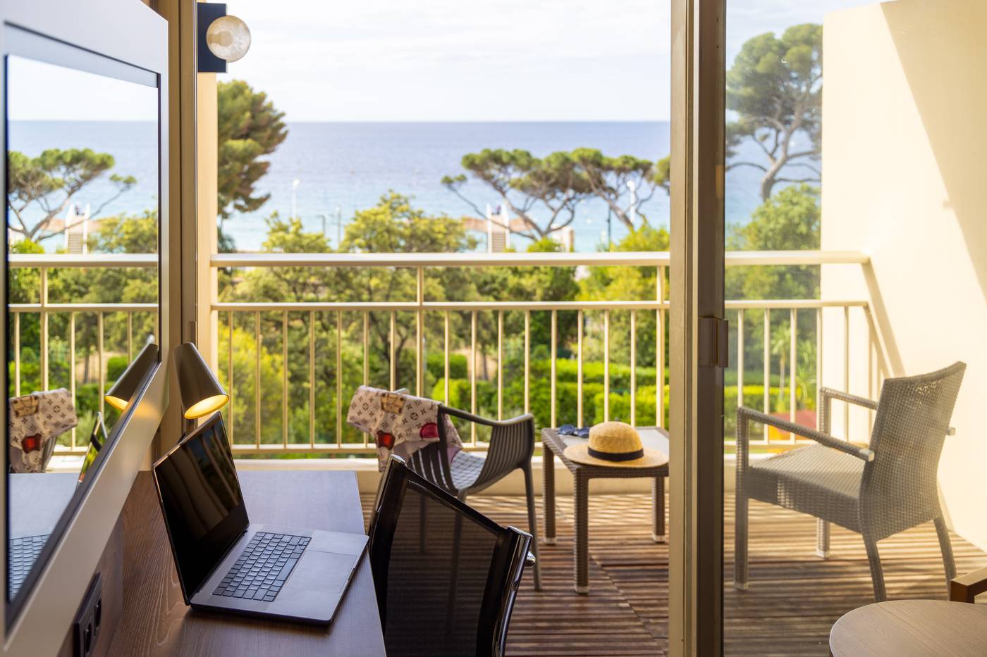 Luxotel-Cannes-Room-40