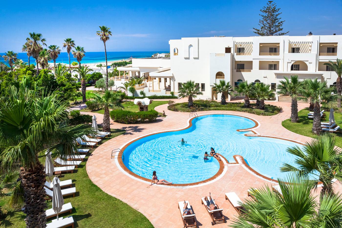 Delfino Beach Resort