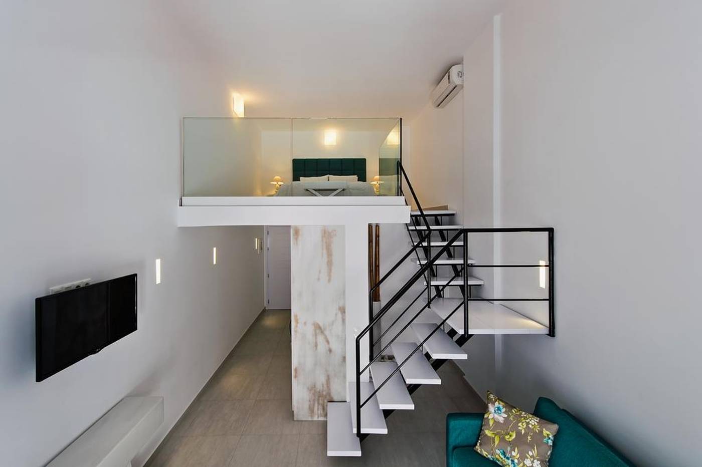 Cavo-Bianco-Hotel-Room-23