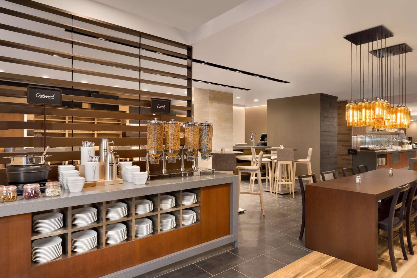 Embassy-Suites-by-Hilton-New-York-Manhattan-Times-Sq-Restaurant-13