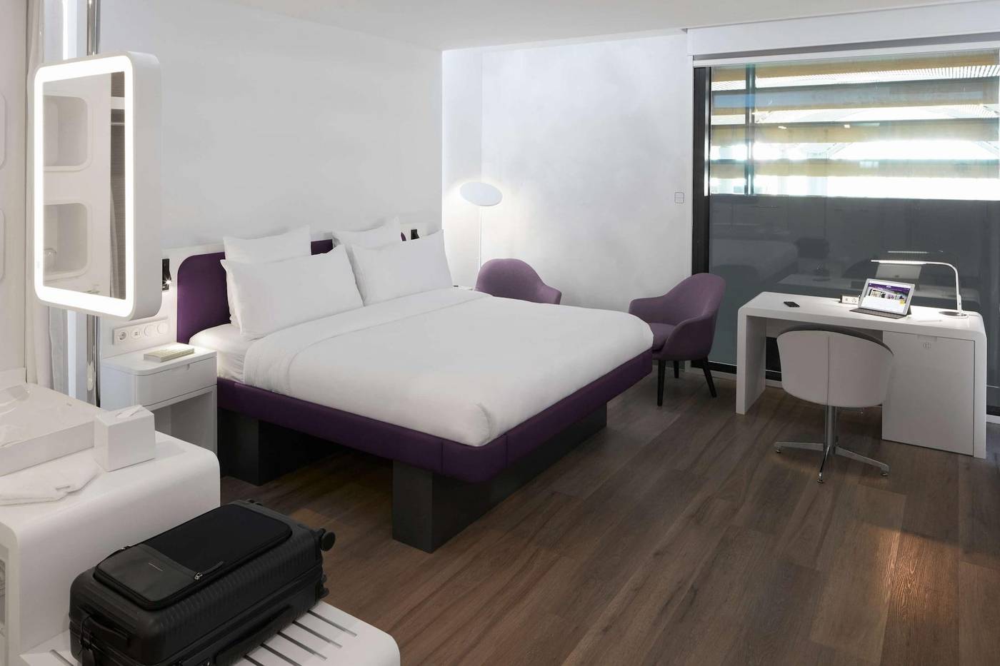 Yotelair-Istanbul-Airport-Airside--Duty-Free-Room-20