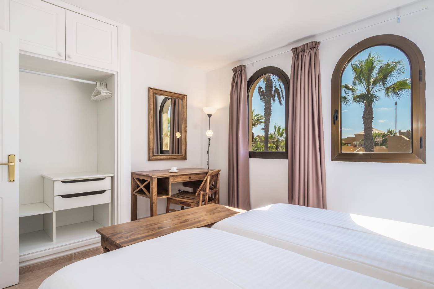 Oasis-Papagayo-Sport---Family-Room-25