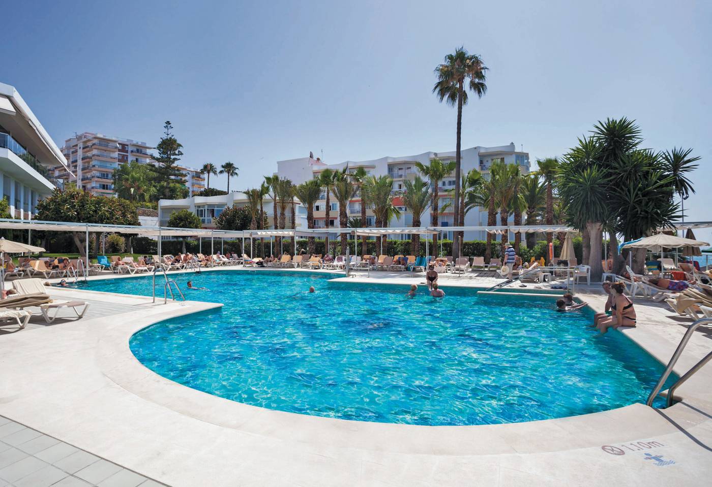 Riu-Monica-Pool-2