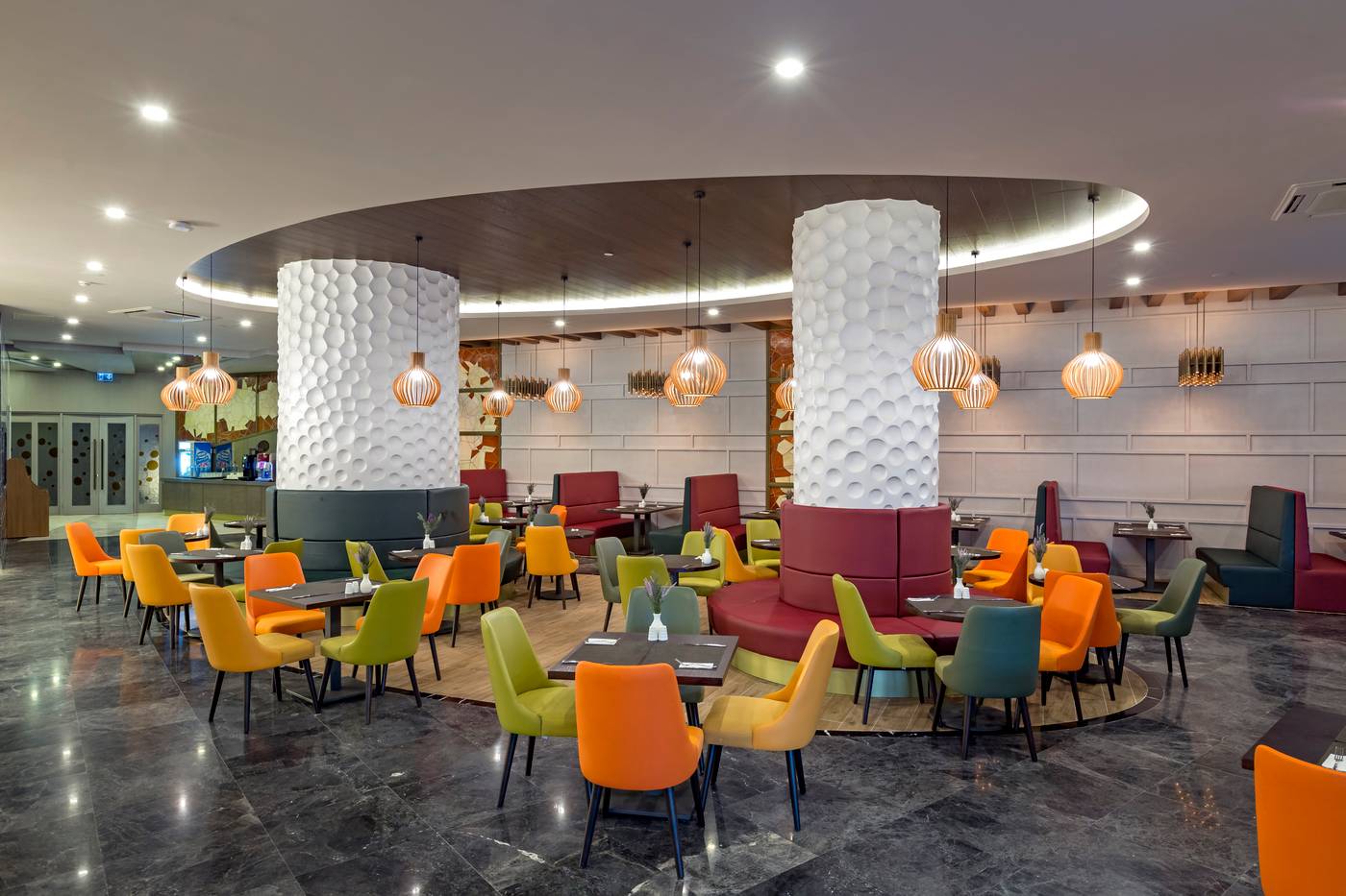 Royal-Seginus-Restaurant-47