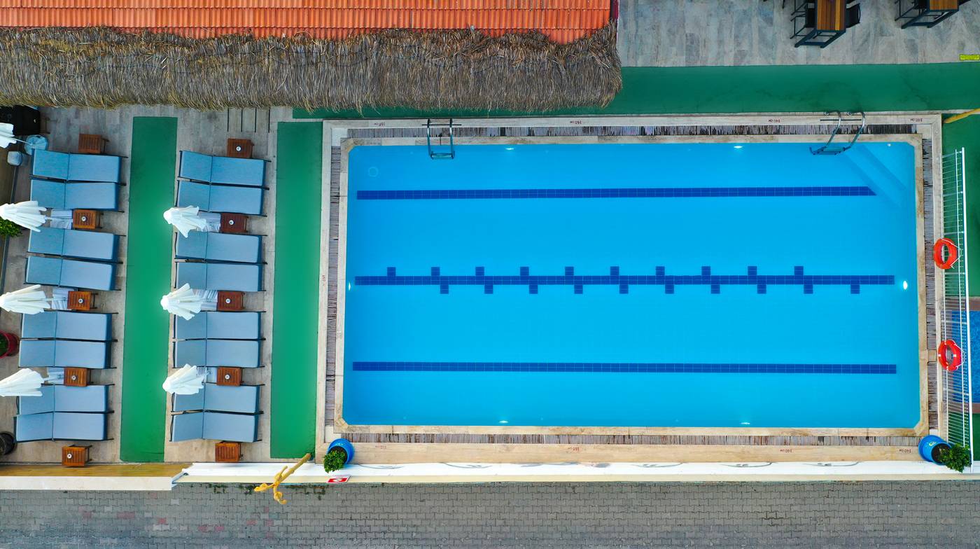 Club-Ako-Apart-Pool-9