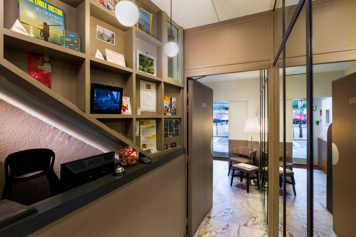 Contact-Hotel-Alize-Montmartre-Lobby-10