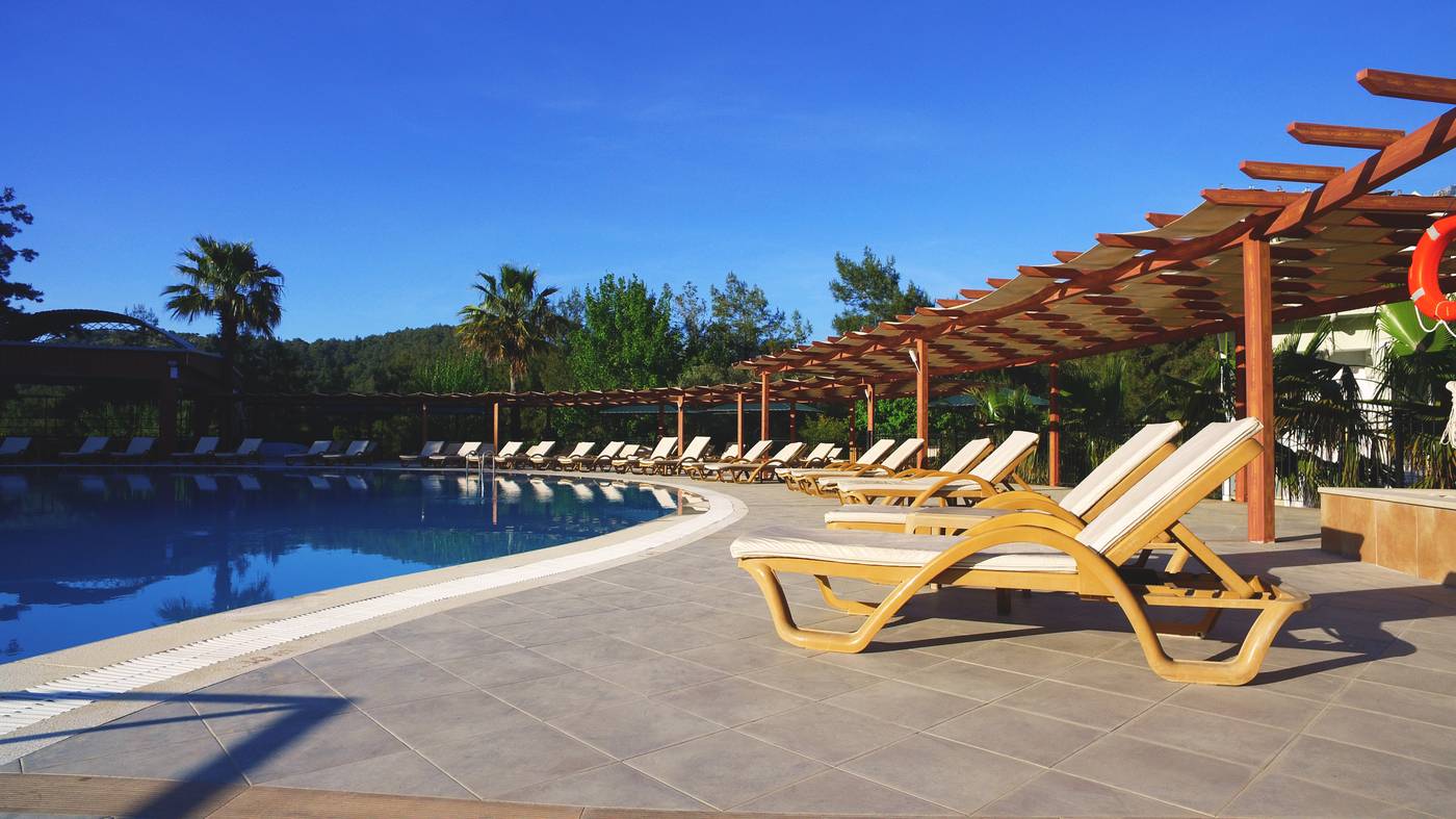 Green-Forest-Holiday-Village-Pool-9