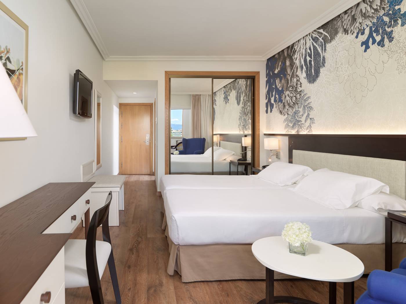 H10-Salauris-Palace-Room-18